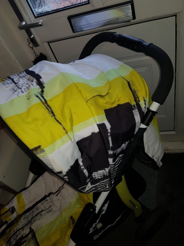 koochi get in get out pushchair